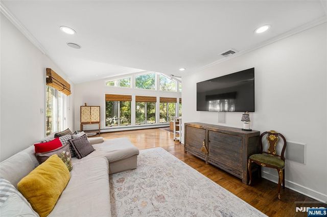 67 Stewart Street, Demarest, NJ 07627