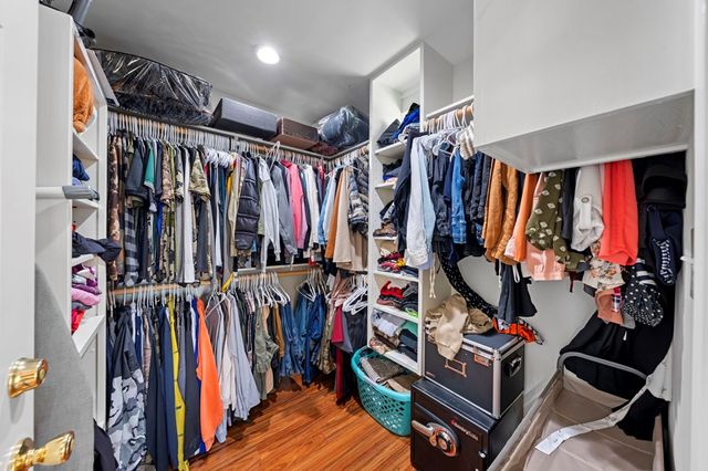 132 Silver Creek Ln E, Center Point, TX 78010
