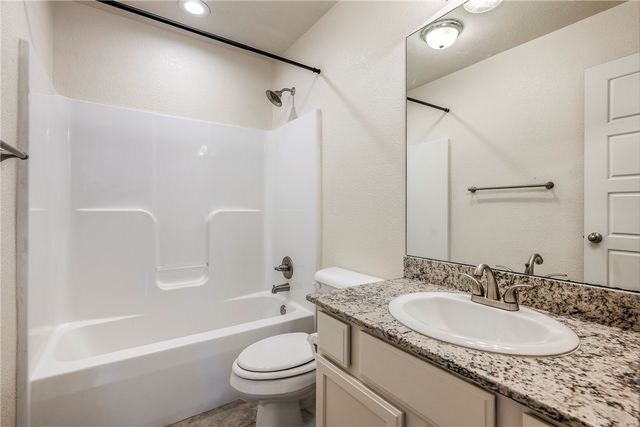 702 SW Willowpoint Road, Bentonville, AR 72712