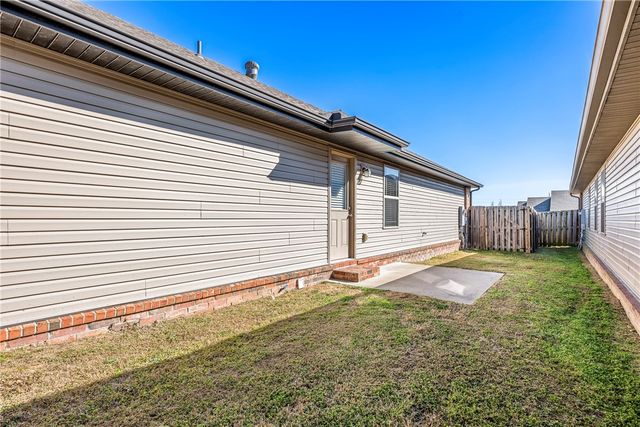 702 SW Willowpoint Road, Bentonville, AR 72712