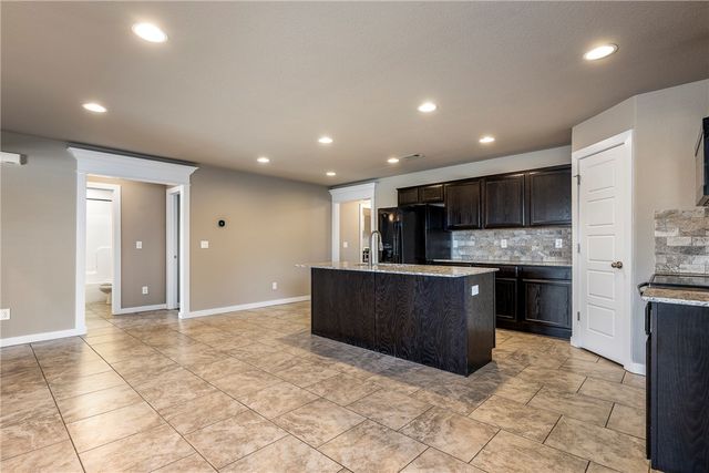 702 SW Willowpoint Road, Bentonville, AR 72712