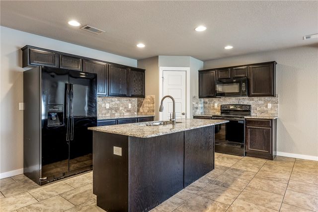 702 SW Willowpoint Road, Bentonville, AR 72712