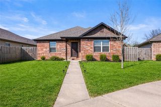 702 SW Willowpoint Road, Bentonville, AR 72712