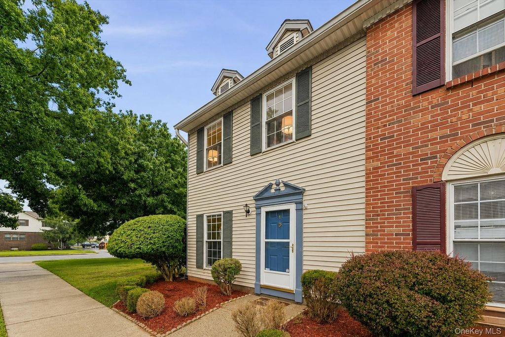 1 Goldsmith Court, Washingtonville, NY 10992 — photo 2