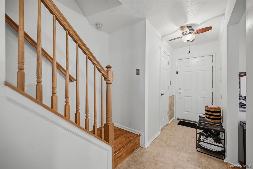 1 Goldsmith Court, Washingtonville, NY 10992 — photo 3