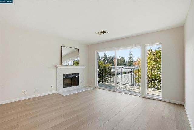 1077 Wesley Ct 7, Walnut Creek, CA 94597