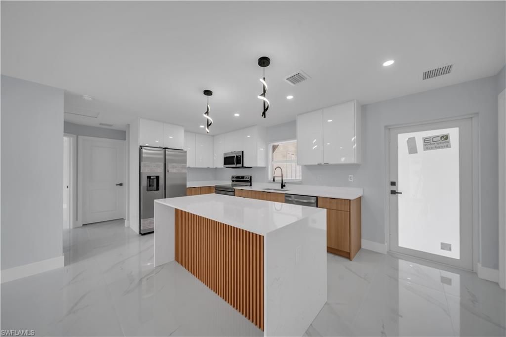201 Homewood AVE S, LEHIGH ACRES, FL 33974 — photo 5