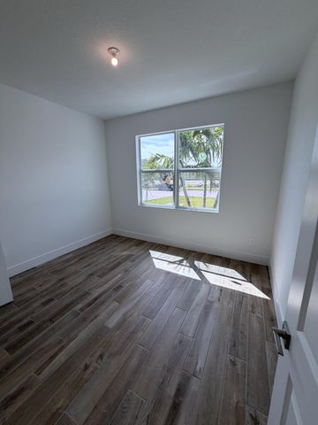 6560 SE Park Trace Drive, Stuart, FL 34997