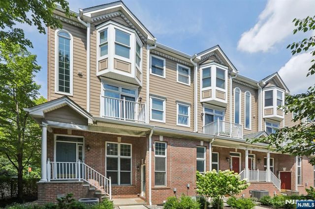 351 Oswego Court 351, West New York, NJ 07093