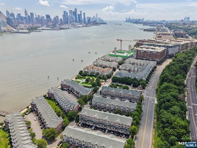 351 Oswego Court 351, West New York, NJ 07093