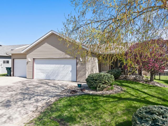 4445 Manor Drive NW, Rochester, MN 55901