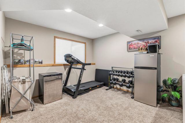 4445 Manor Drive NW, Rochester, MN 55901