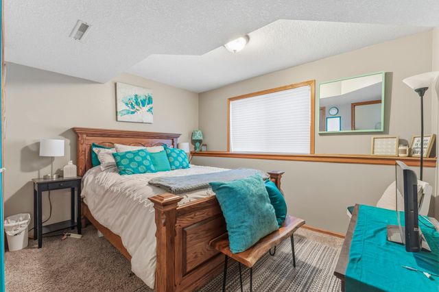 4445 Manor Drive NW, Rochester, MN 55901