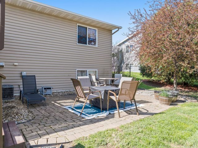 4445 Manor Drive NW, Rochester, MN 55901