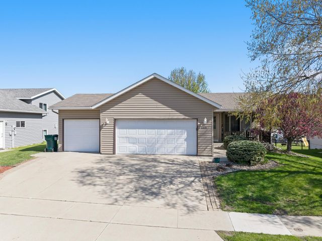 4445 Manor Drive NW, Rochester, MN 55901