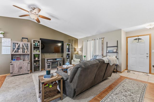 4445 Manor Drive NW, Rochester, MN 55901