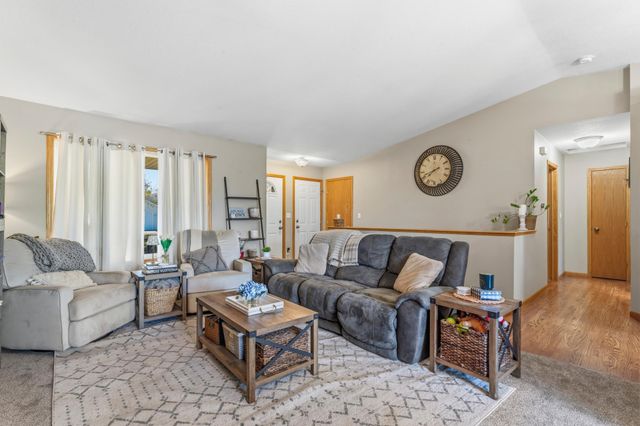 4445 Manor Drive NW, Rochester, MN 55901