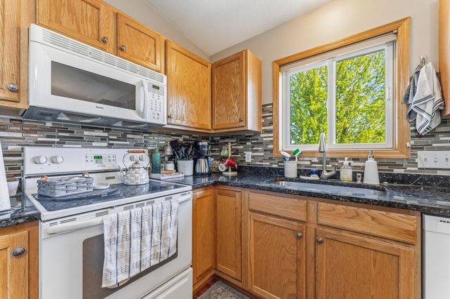 4445 Manor Drive NW, Rochester, MN 55901