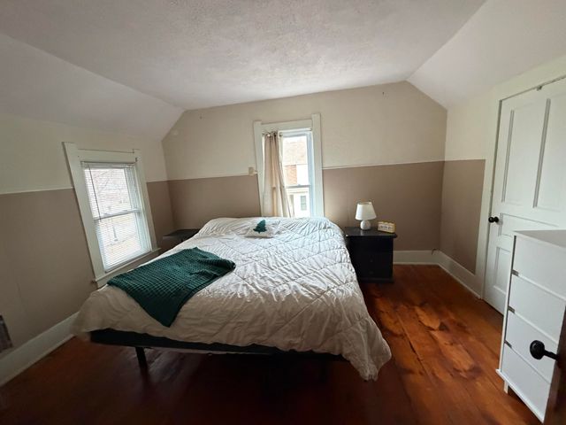 63 S Howell Street, Hillsdale City, MI 49242