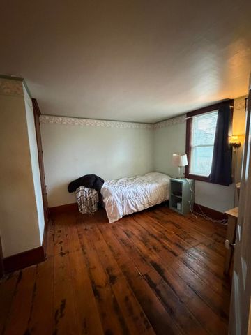 63 S Howell Street, Hillsdale City, MI 49242