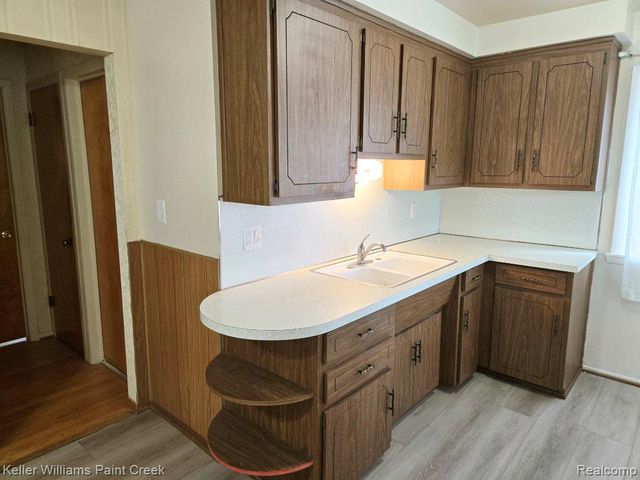 28606 Denise Street, Madison Heights, MI 48071