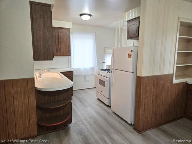 28606 Denise Street, Madison Heights, MI 48071