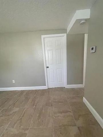 2505 AVENUE L, Fort Pierce, FL 34947
