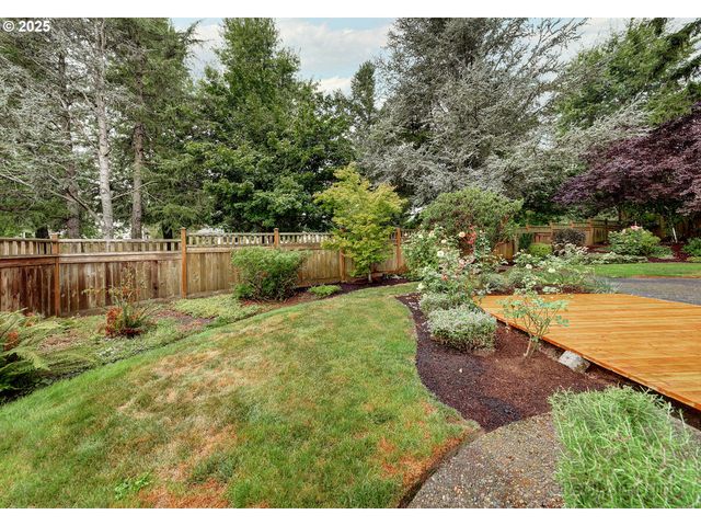 1928 AZTEC Ct, West Linn, OR 97068