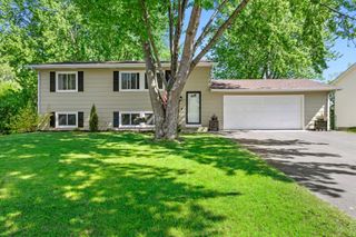2123 Cliffview Drive, Eagan, MN 55122