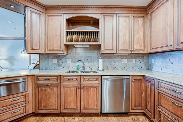 1 Riverpointe Plaza 1112, Jeffersonville, IN 47130