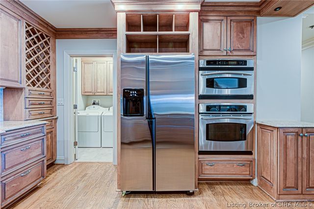 1 Riverpointe Plaza 1112, Jeffersonville, IN 47130