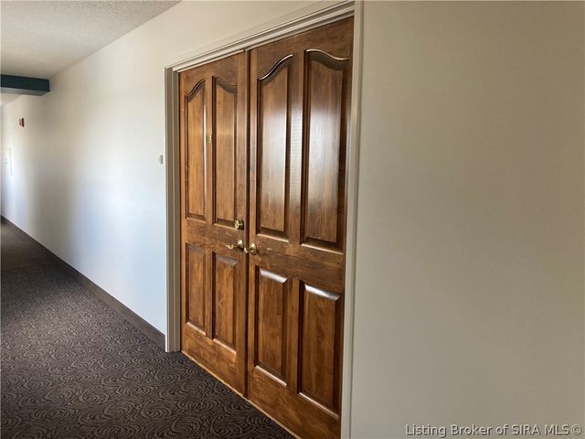 1 Riverpointe Plaza 1112, Jeffersonville, IN 47130