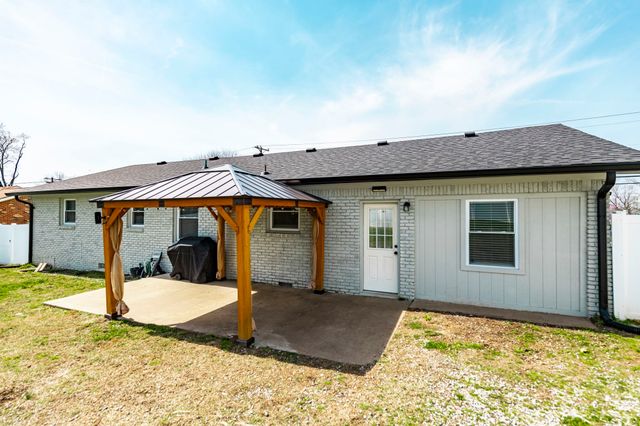 723 S Westland Ave, Gallatin, TN 37066