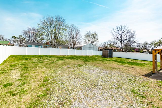 723 S Westland Ave, Gallatin, TN 37066