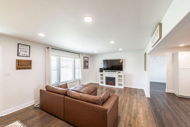 723 S Westland Ave, Gallatin, TN 37066