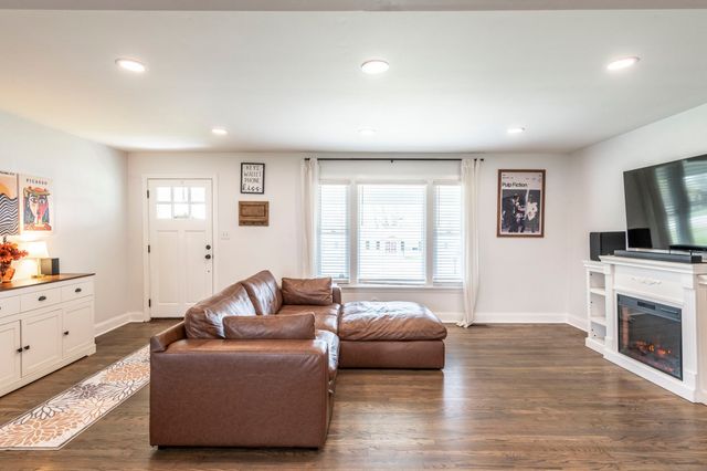 723 S Westland Ave, Gallatin, TN 37066