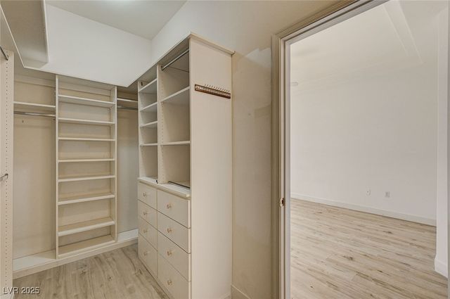 10725 Mission Lakes Avenue, Las Vegas, NV 89134