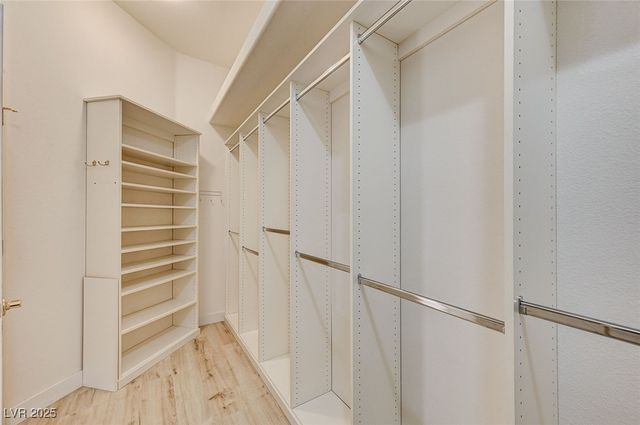 10725 Mission Lakes Avenue, Las Vegas, NV 89134