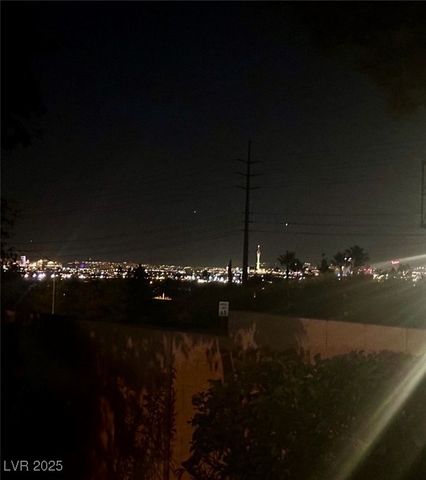 10725 Mission Lakes Avenue, Las Vegas, NV 89134