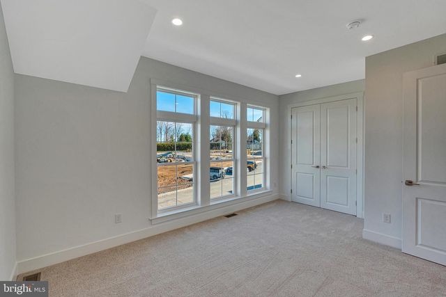 816 BRYCE DR., Horsham, PA 19044