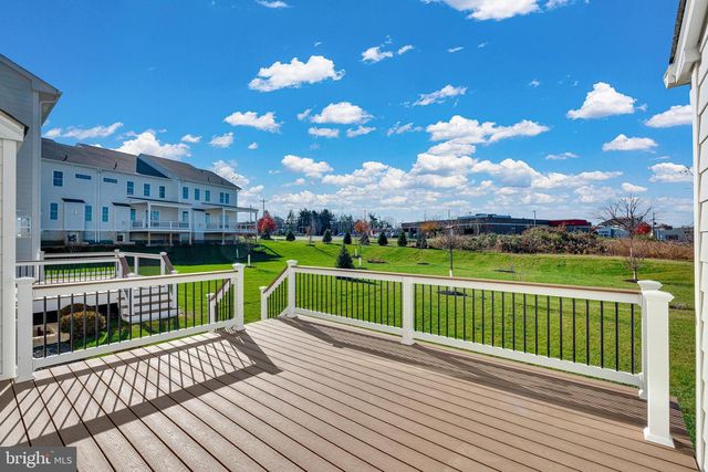 816 BRYCE DR., Horsham, PA 19044