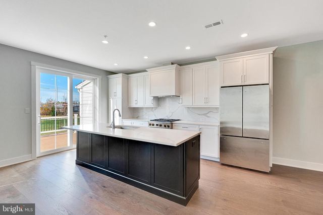 816 BRYCE DR., Horsham, PA 19044