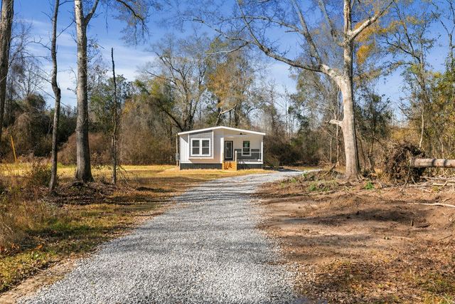5704 S County Road 49, Slocomb, AL 36375