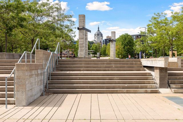 240 Spring Street 203, Saint Paul, MN 55102