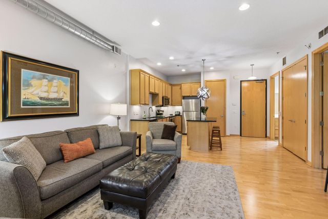240 Spring Street 203, Saint Paul, MN 55102