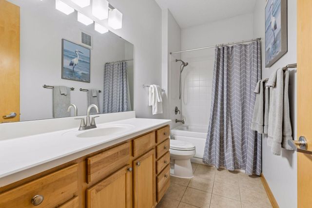 240 Spring Street 203, Saint Paul, MN 55102