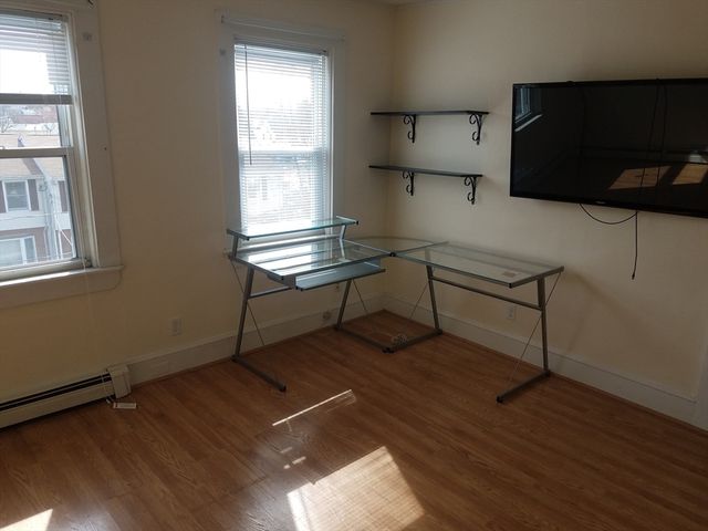 5 Albemarle St 3, Boston, MA 02136