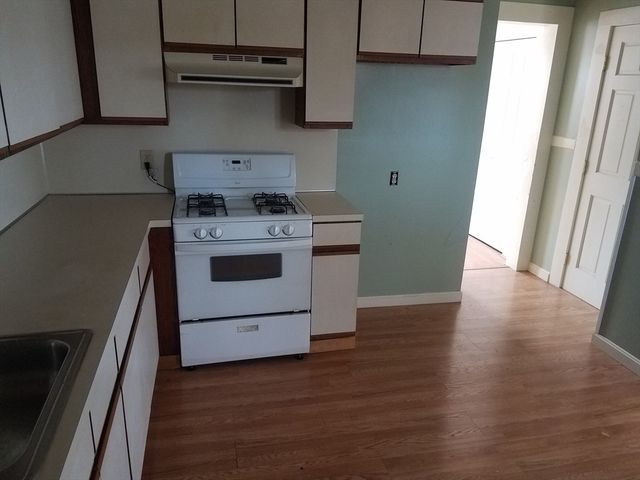 5 Albemarle St 3, Boston, MA 02136