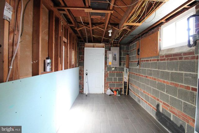 5204 QUEENSBERRY AVE, Springfield, VA 22151