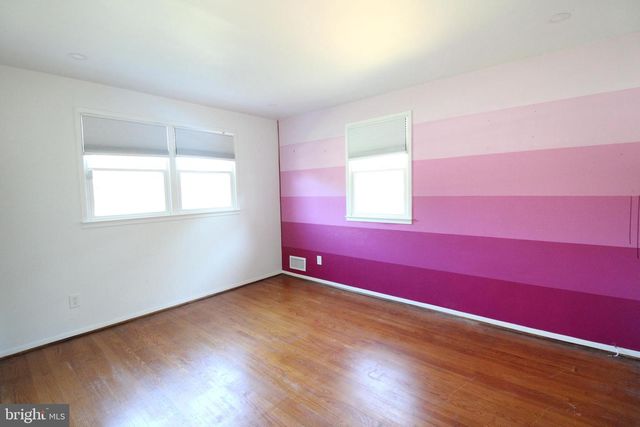 5204 QUEENSBERRY AVE, Springfield, VA 22151